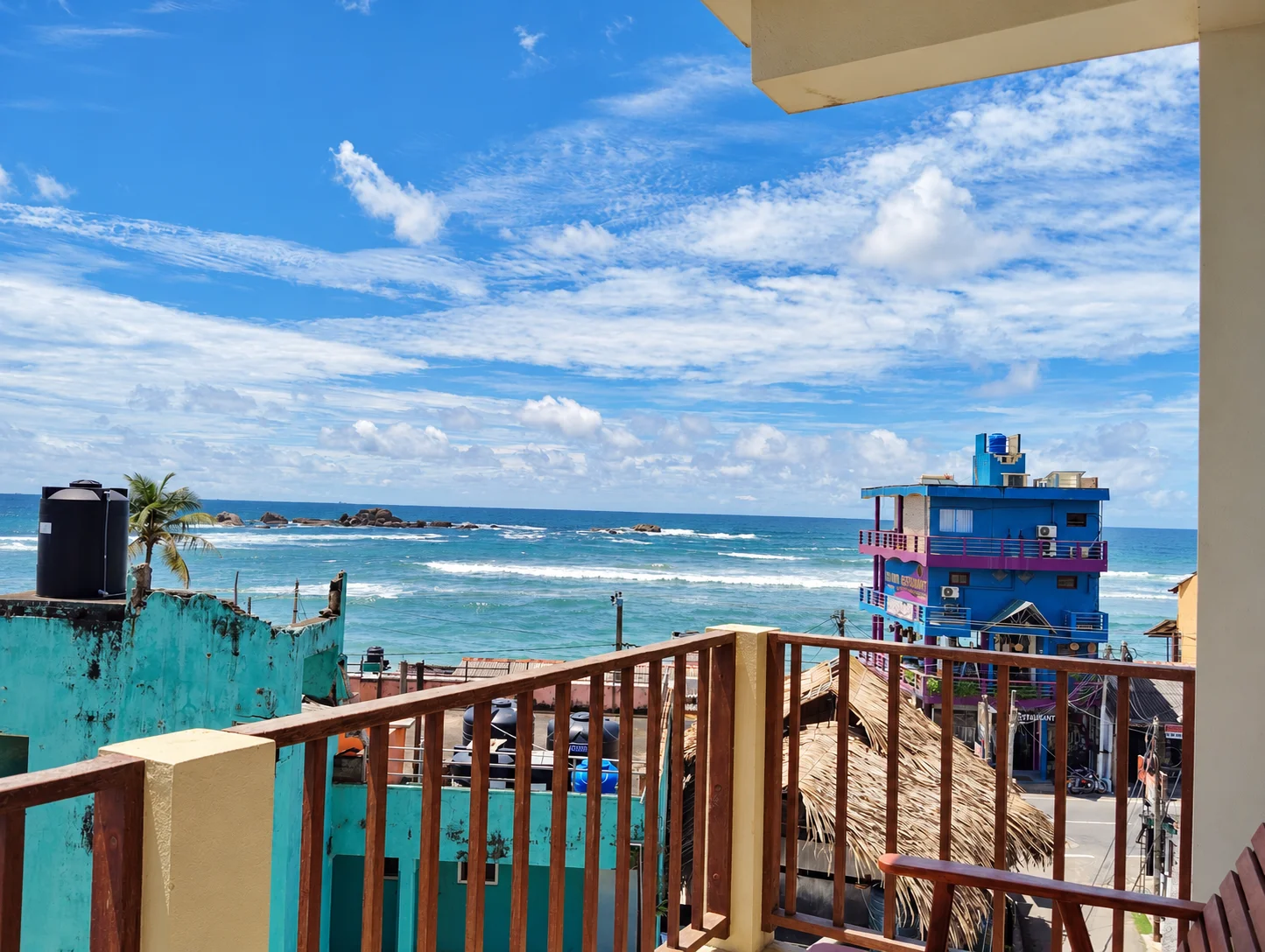 Scenic Balcony Views of the Turquoise Ocean